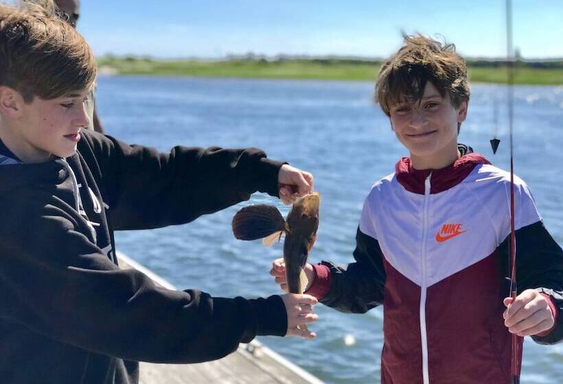 هتل Green Harbor Resort