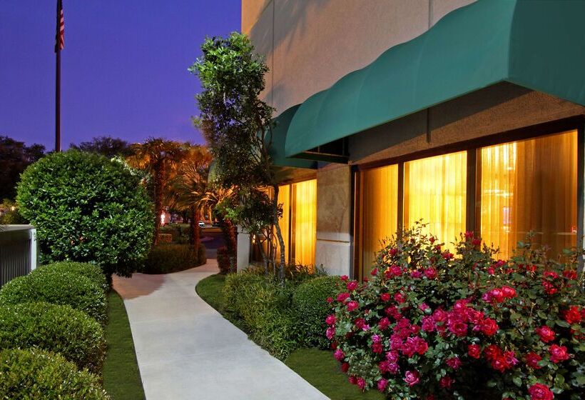 هتل Hampton Inn Austin/airport Area South