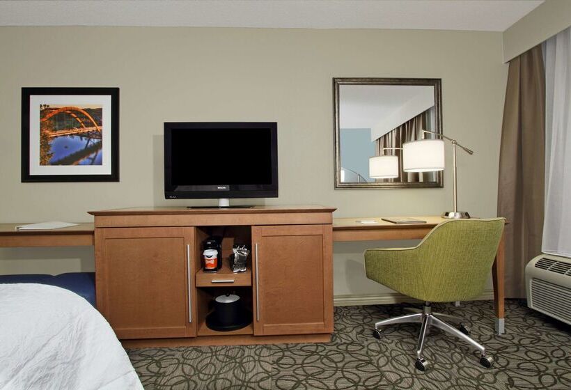 هتل Hampton Inn Austin/airport Area South