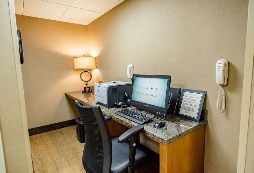 ホテル Hampton Inn Caryvillei75/cove Lakestate Park