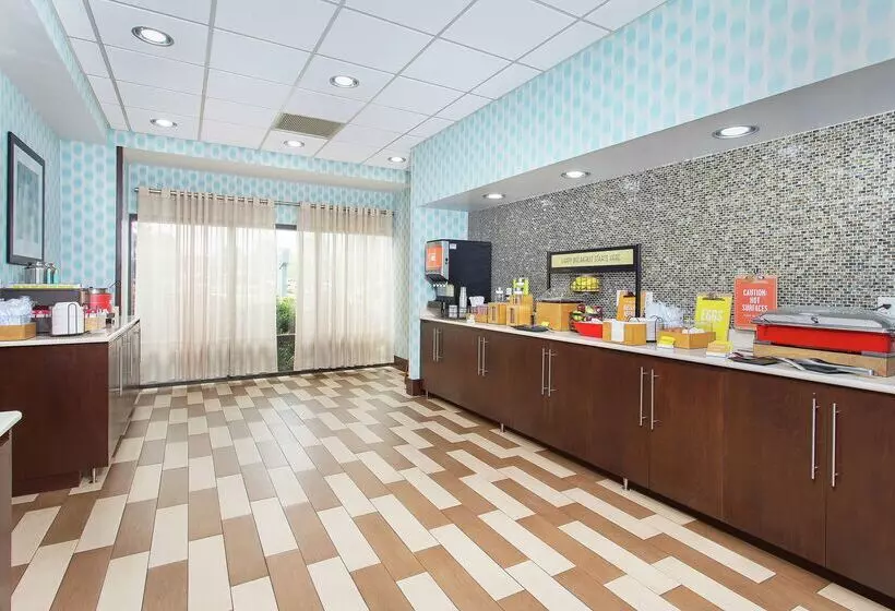 בית מלון כפרי Hampton Inn Cullman