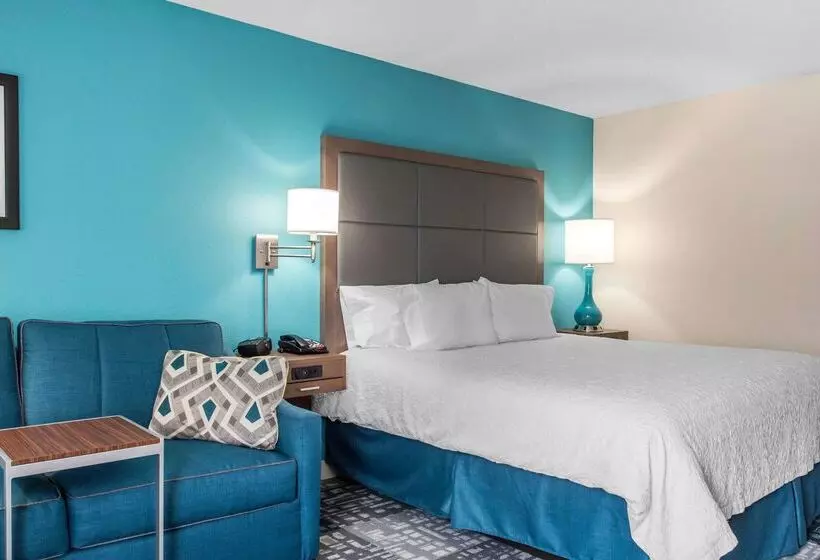 Отель Hampton Inn Douglas