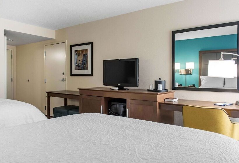 בית מלון כפרי Hampton Inn Douglas