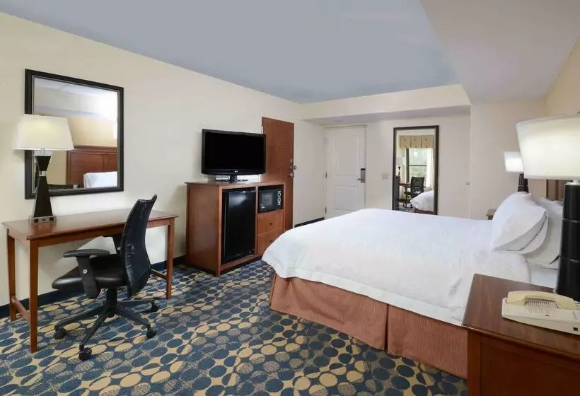 هتل Hampton Inn Fayetteville Fort Liberty