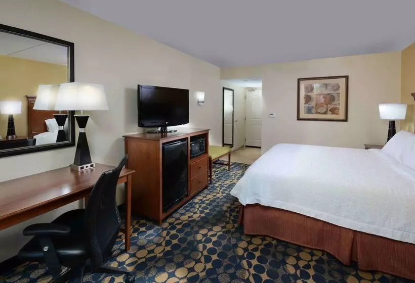 هتل Hampton Inn Fayetteville Fort Liberty