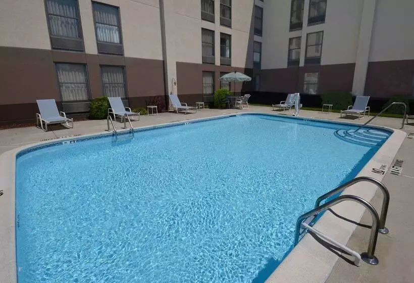 هتل Hampton Inn Fayetteville Fort Liberty