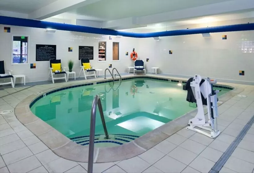 ホテル Hampton Inn Glenwood Springs