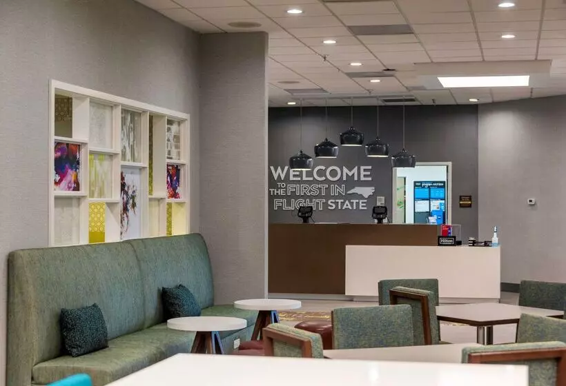 هتل Hampton Inn Kinston