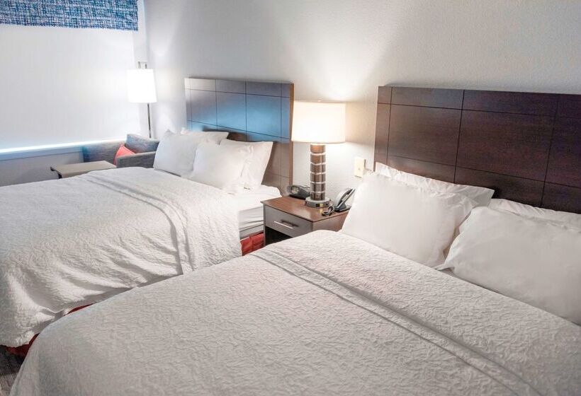 בית מלון כפרי Hampton Inn Kinston