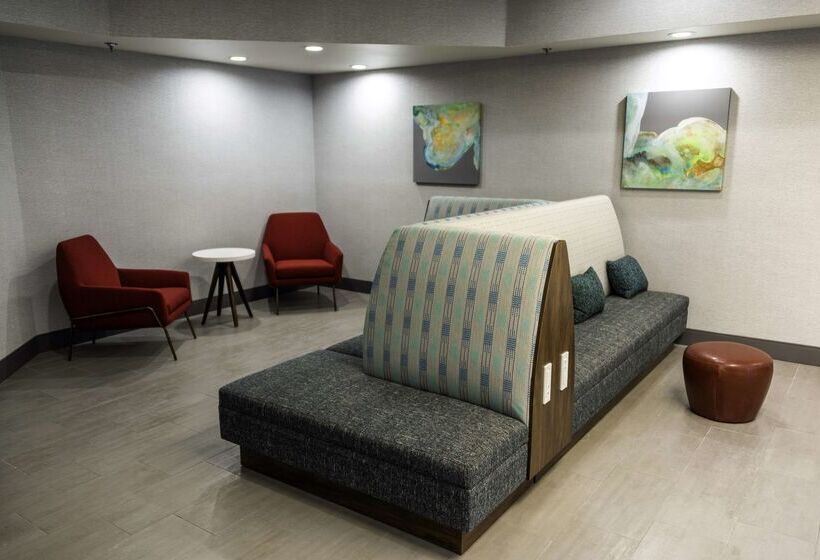 בית מלון כפרי Hampton Inn Kinston