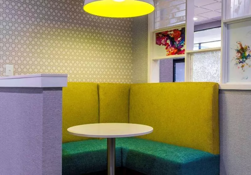 هتل Hampton Inn Kinston