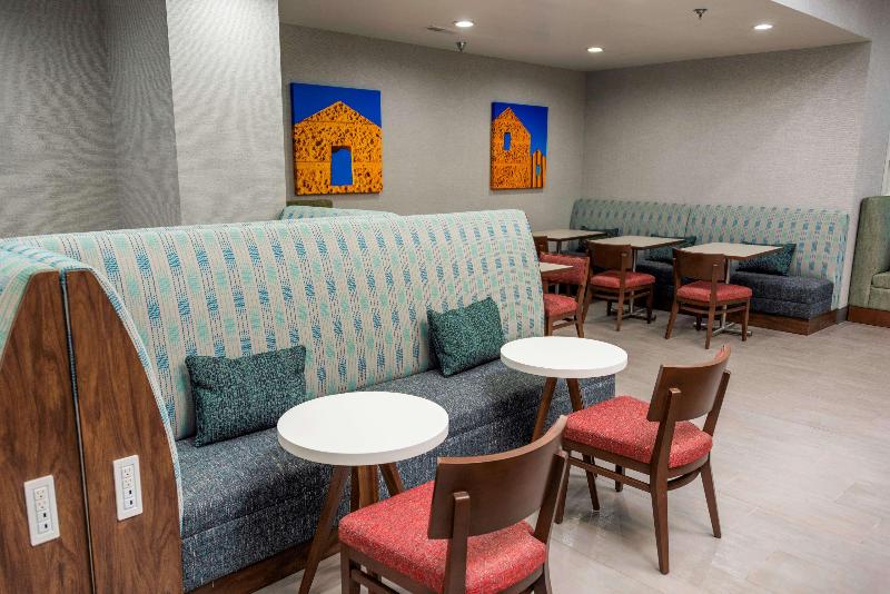 בית מלון כפרי Hampton Inn Kinston