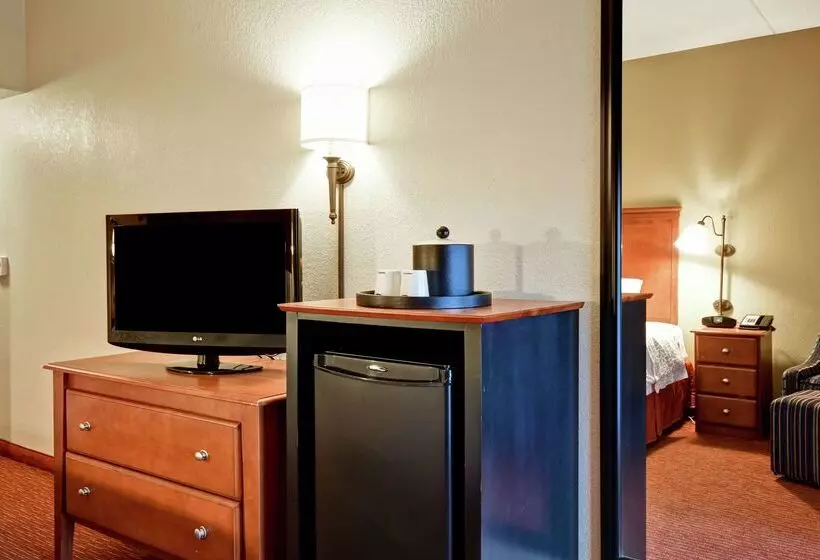 ホテル Hampton Inn Louisvilleairport
