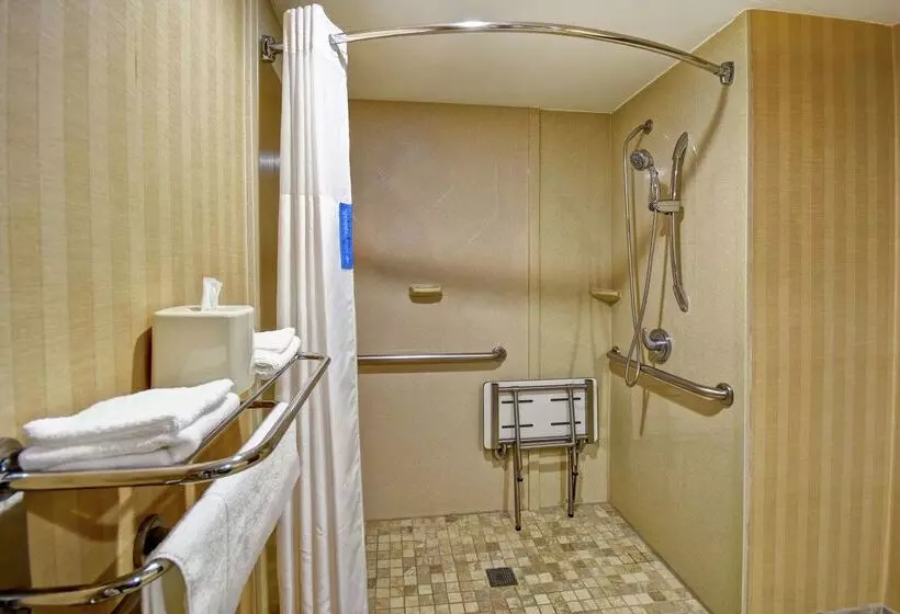 ホテル Hampton Inn Louisvilleairport