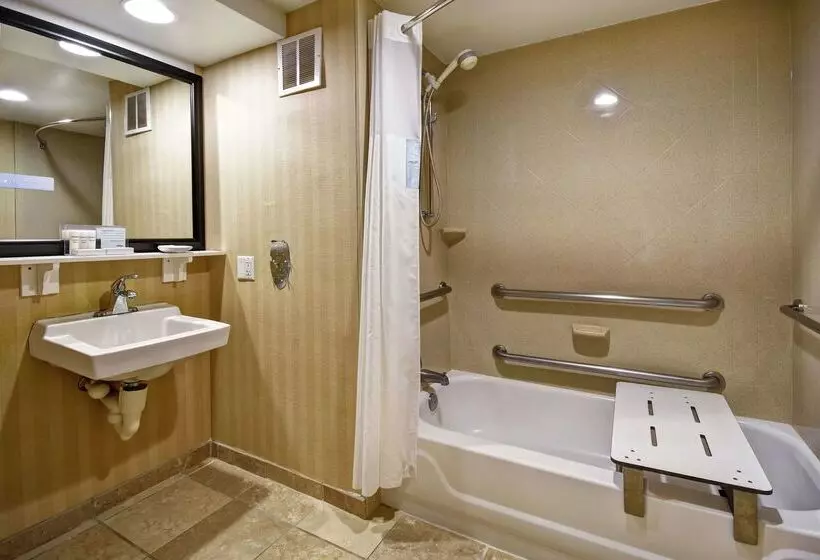 ホテル Hampton Inn Louisvilleairport