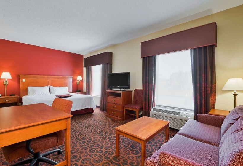 هتل Hampton Inn Marion