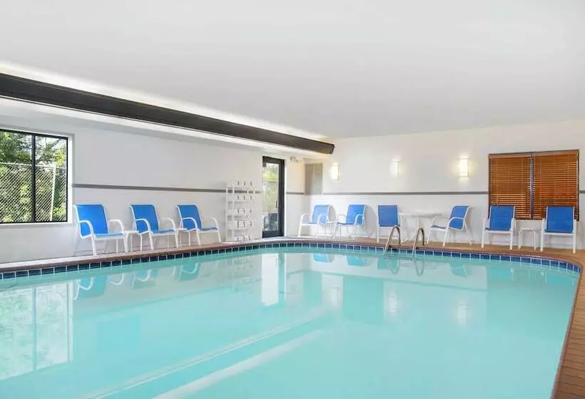 בית מלון כפרי Hampton Inn By Hilton Merrillville