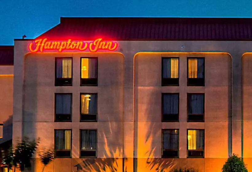 هتل Hampton Inn New Bern