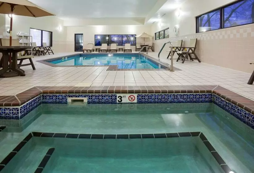 هتل Hampton Inn North Sioux City