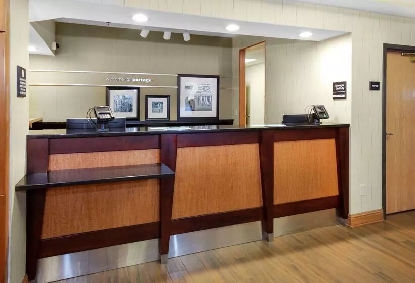 هتل Hampton Inn Portage