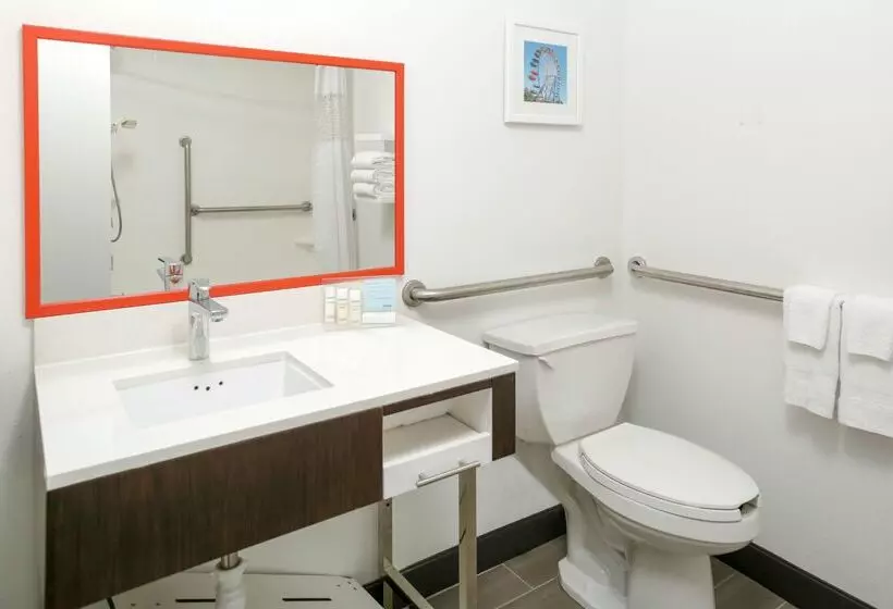 هتل Hampton Inn Portage