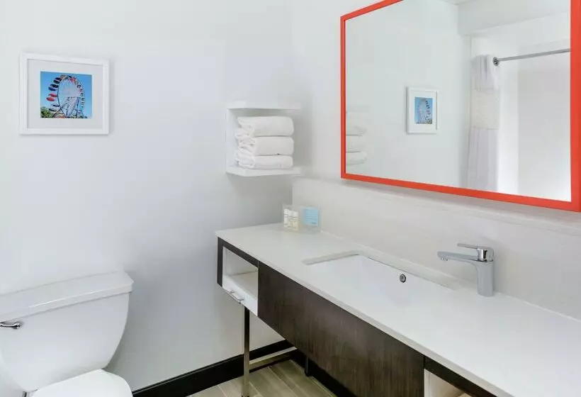 هتل Hampton Inn Portage