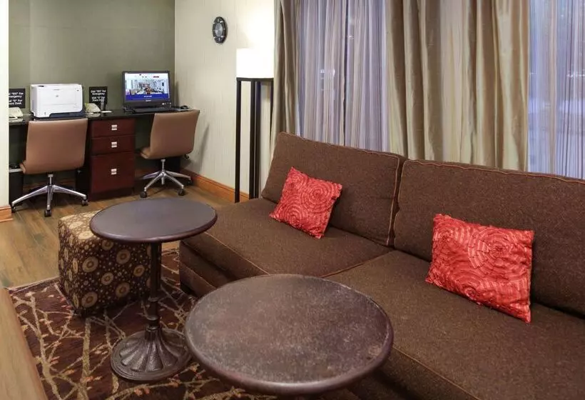هتل Hampton Inn Portage