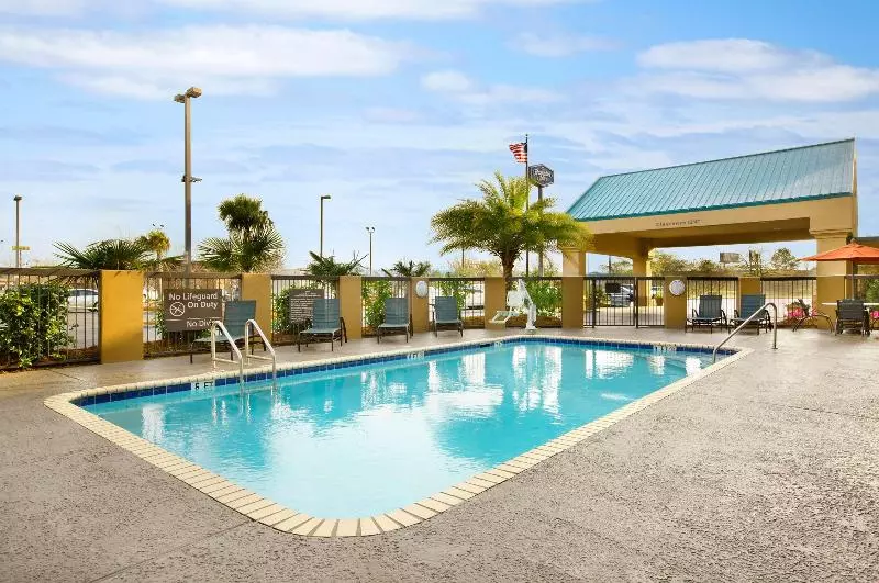 호텔 Hampton Inn Slidell