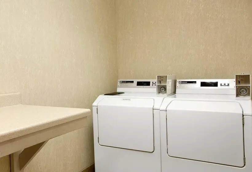 ホテル Hampton Inn Slidell