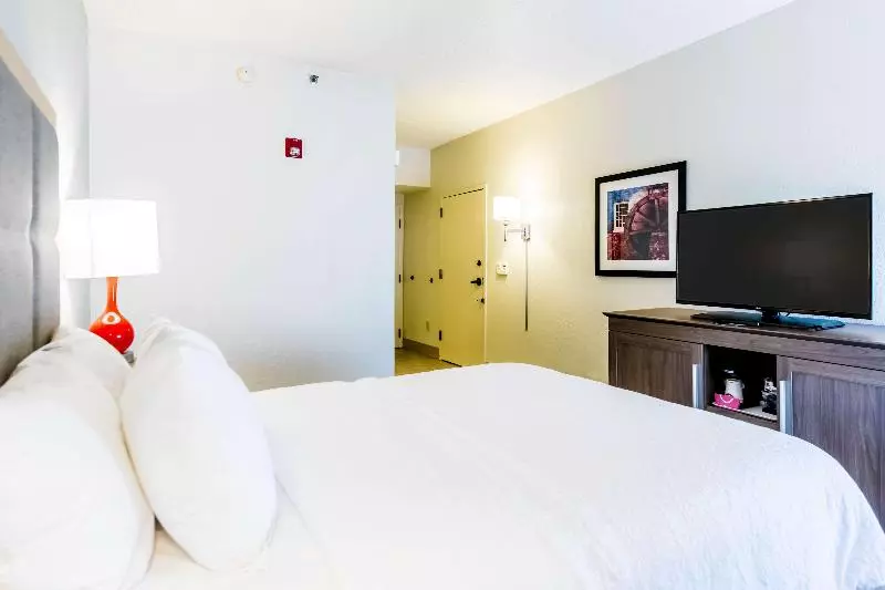 هتل Hampton Inn St. Charles St. Peters