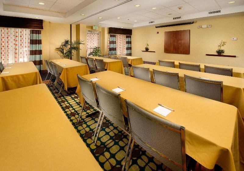 هتل Hampton Inn & Suites Ft. Lauderdale Arpt/south Cruise Port