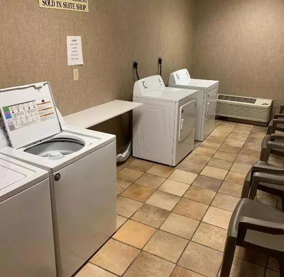 هتل Hampton Inn And Suites Scottsburg