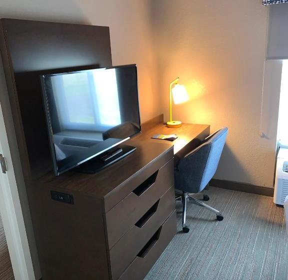 فندق Hampton Inn And Suites Scottsburg