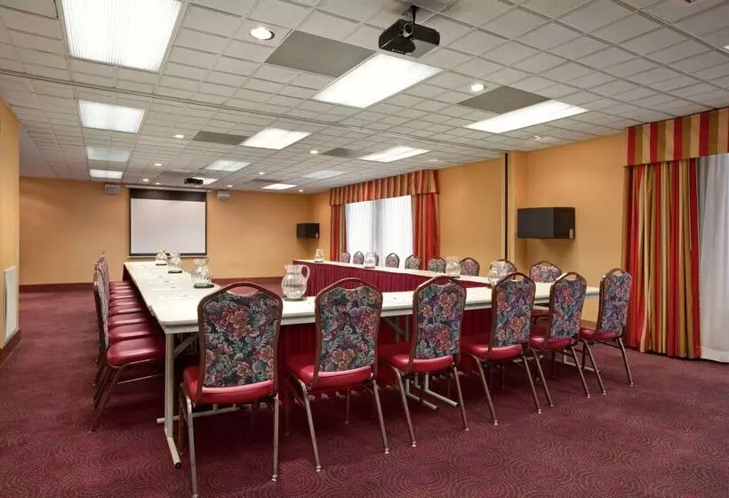 Отель Hampton Inn By Hilton York