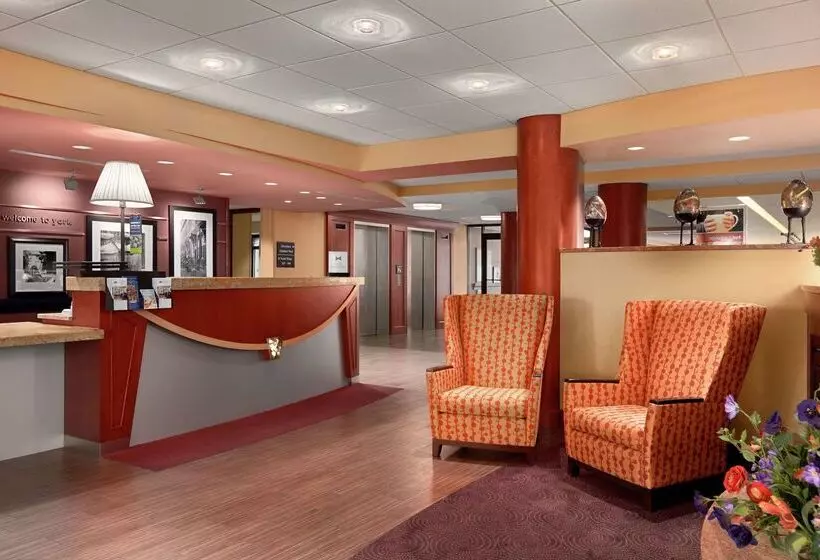 Отель Hampton Inn By Hilton York