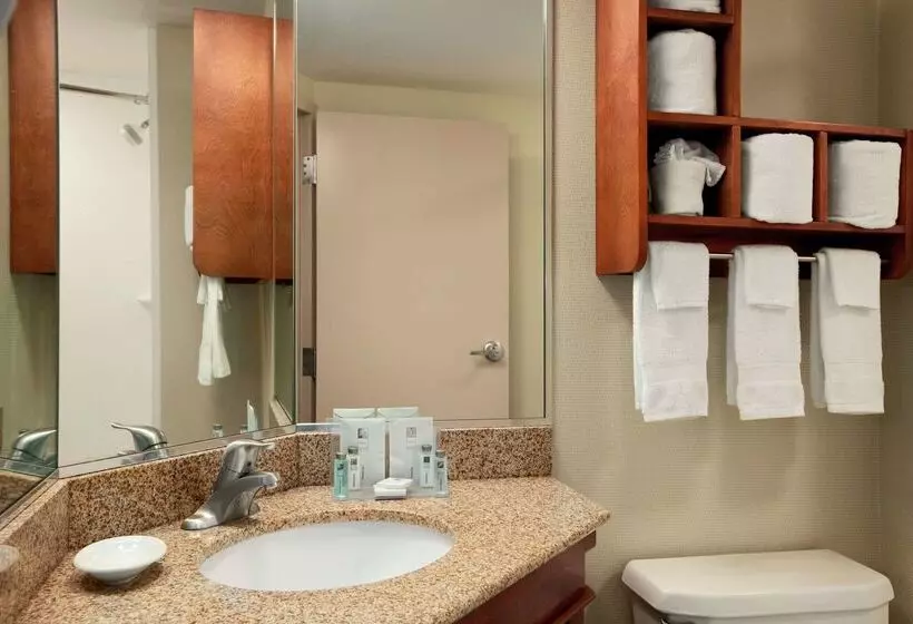 Отель Hampton Inn By Hilton York