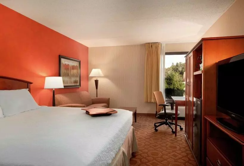 Отель Hampton Inn By Hilton York