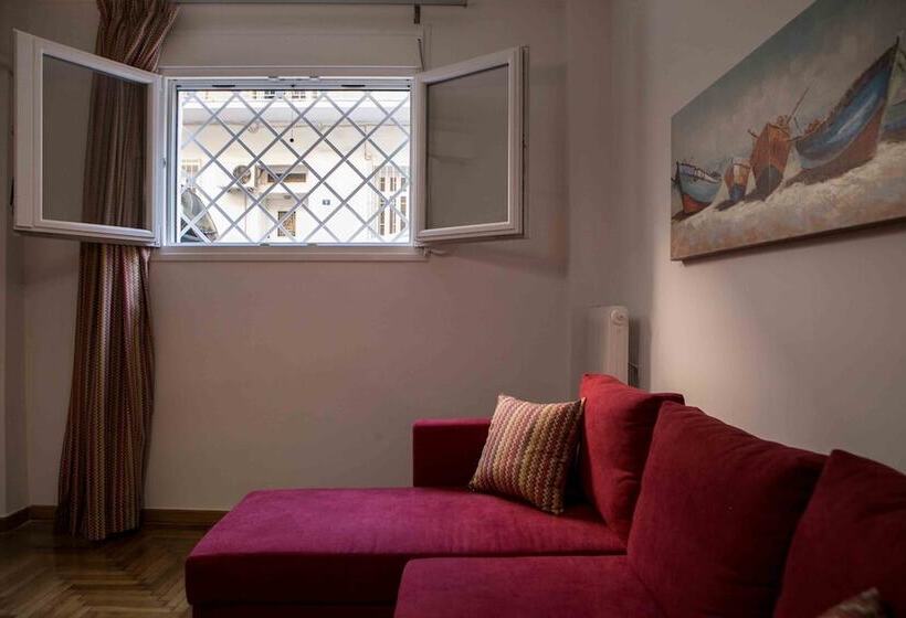 Best House, Kolchidos, Ampelokipoi Metro, Athens