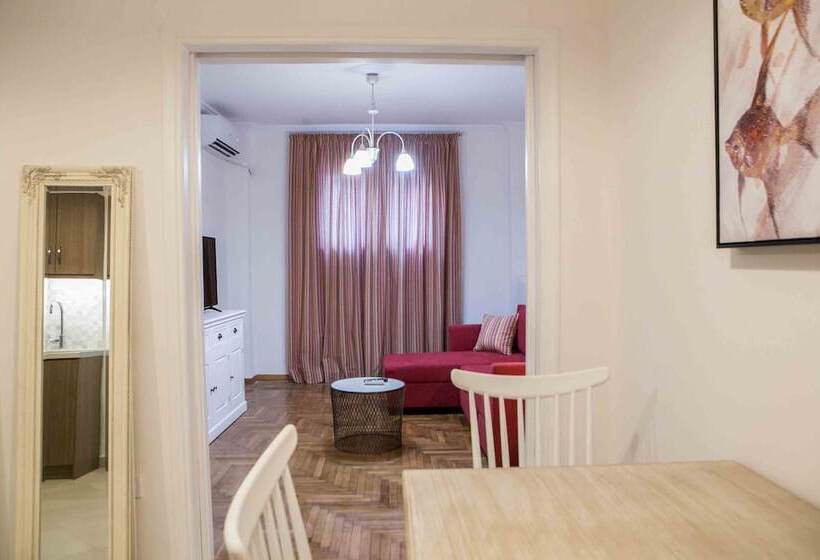 Best House, Kolchidos, Ampelokipoi Metro, Athens