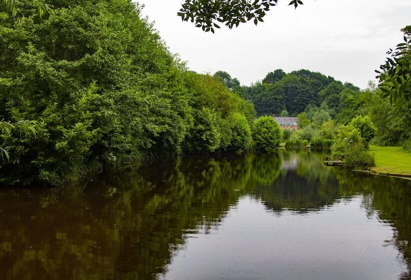Hotel Lloyds Meadow Glamping Delamere Chester