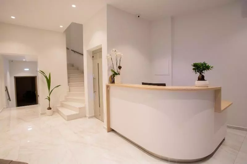 Hotelli Marvel Deluxe Rooms