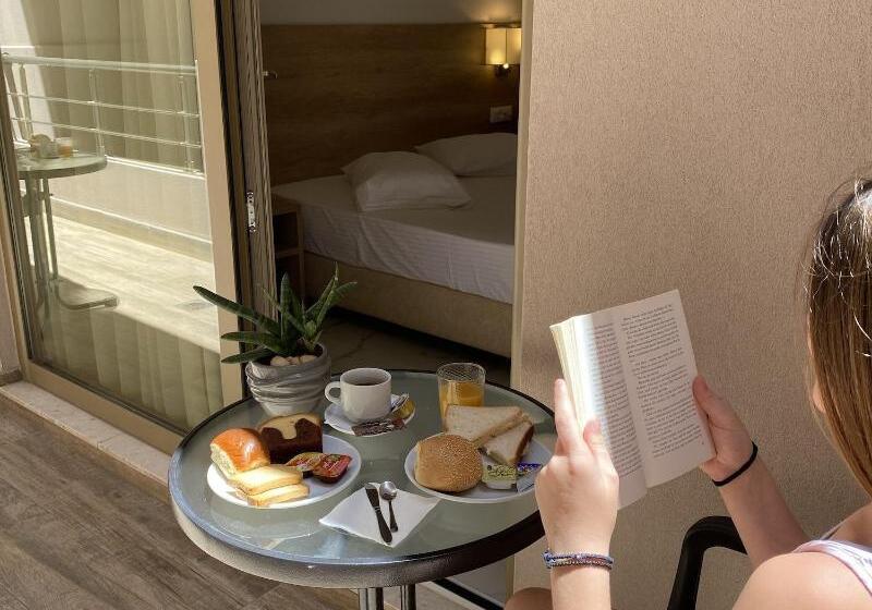 酒店 Marvel Deluxe Rooms