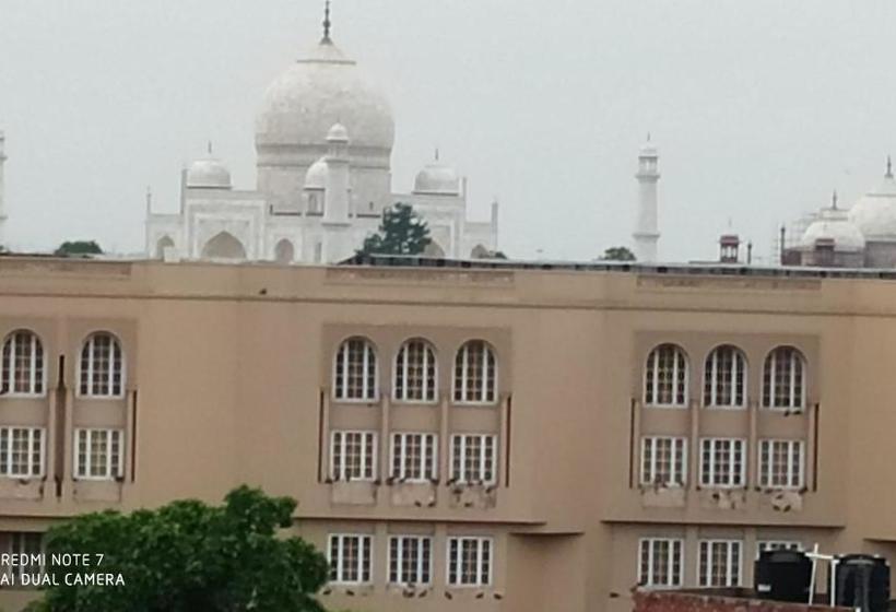 هتل Rhythm Residency