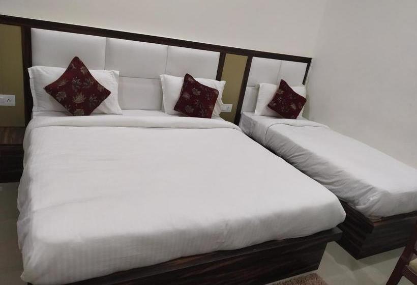 هتل Rhythm Residency