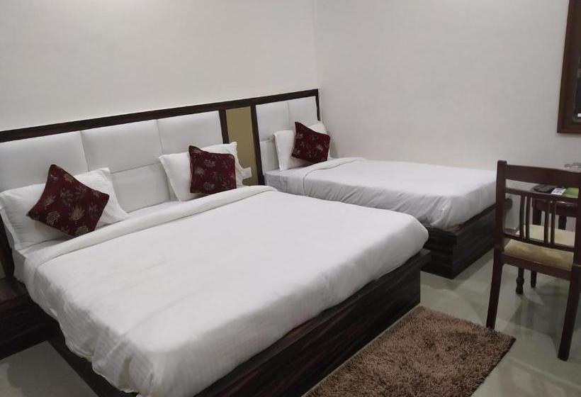 هتل Rhythm Residency