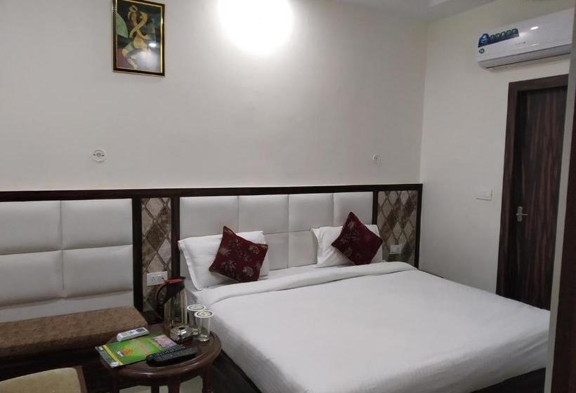 هتل Rhythm Residency