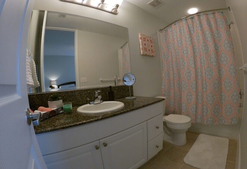 Peaceful Townhouse In Kissimmee Florida