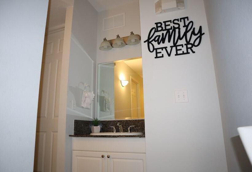 Peaceful Townhouse In Kissimmee Florida