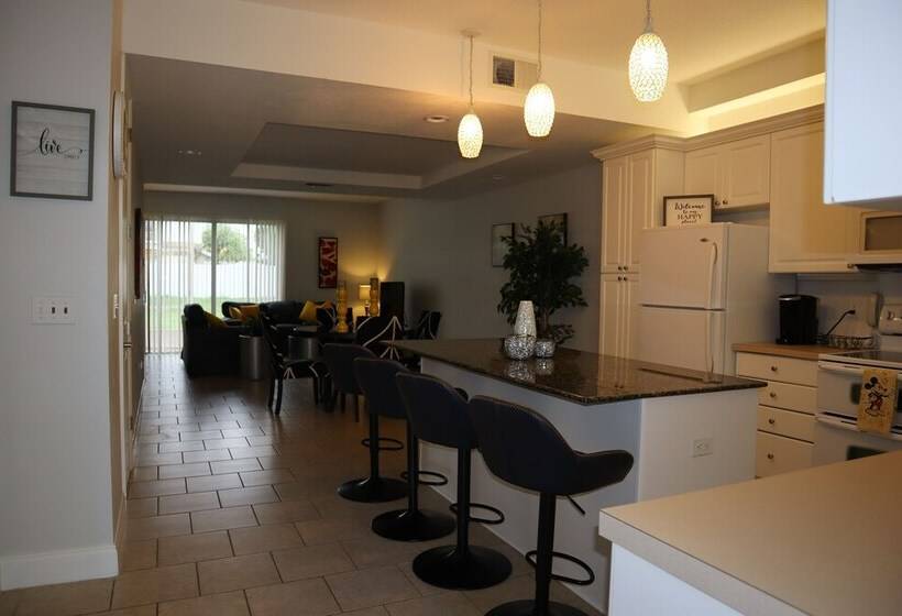 Peaceful Townhouse In Kissimmee Florida