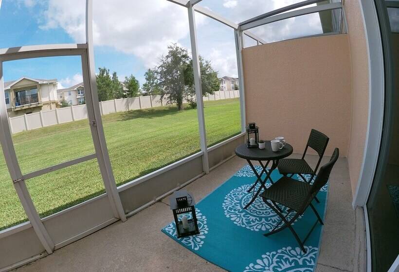 Peaceful Townhouse In Kissimmee Florida